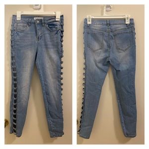 Women’s jeans size 7 open leg design gently used